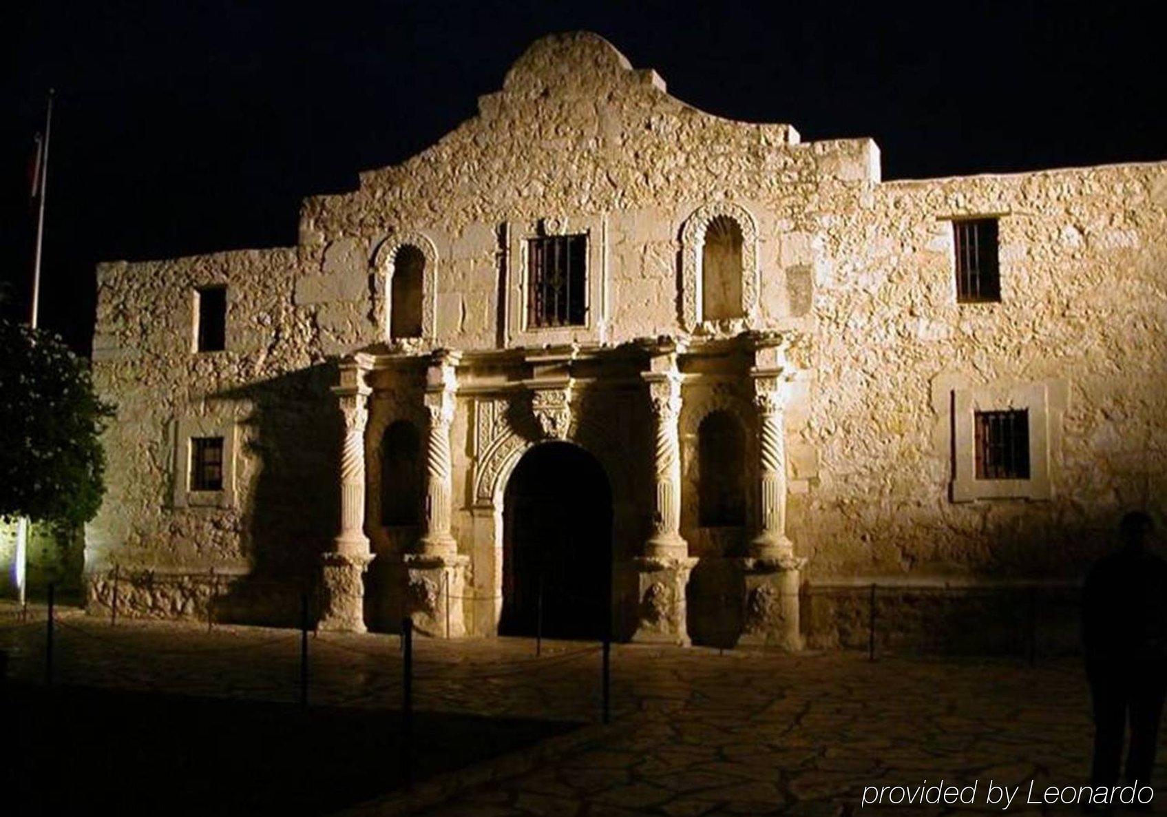 Holiday Inn San Antonio-Riverwalk By Ihg Bagian luar foto